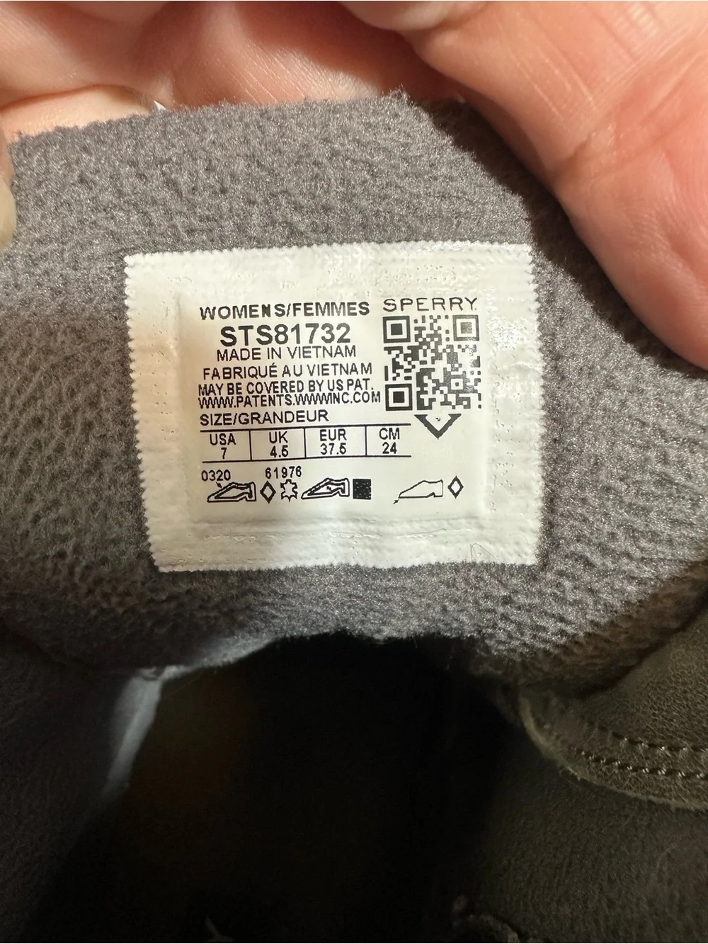 Sperry women’s size 7 saltwater Black and Gray Waterproof Duck Boots